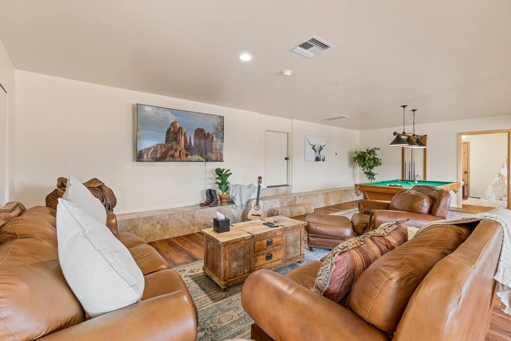 Close To Fresh Creek! Sleeps 12 ~ Amazing Views W/Serene Open Space ~ Hot Tub + Game Room ~ Trails Outside Sedona Eksteriør bilde