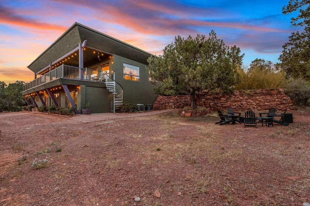 Close To Fresh Creek! Sleeps 12 ~ Amazing Views W/Serene Open Space ~ Hot Tub + Game Room ~ Trails Outside Sedona Eksteriør bilde