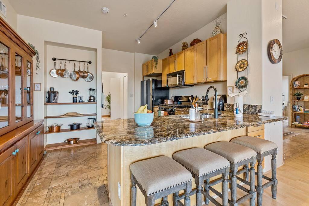 Close To Fresh Creek! Sleeps 12 ~ Amazing Views W/Serene Open Space ~ Hot Tub + Game Room ~ Trails Outside Sedona Eksteriør bilde