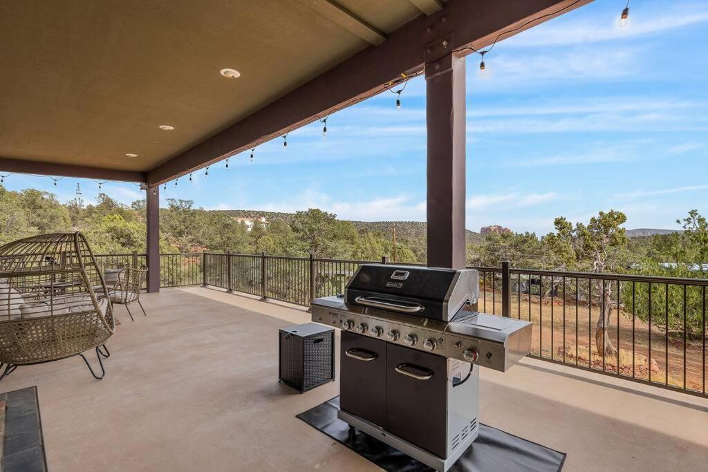 Close To Fresh Creek! Sleeps 12 ~ Amazing Views W/Serene Open Space ~ Hot Tub + Game Room ~ Trails Outside Sedona Eksteriør bilde