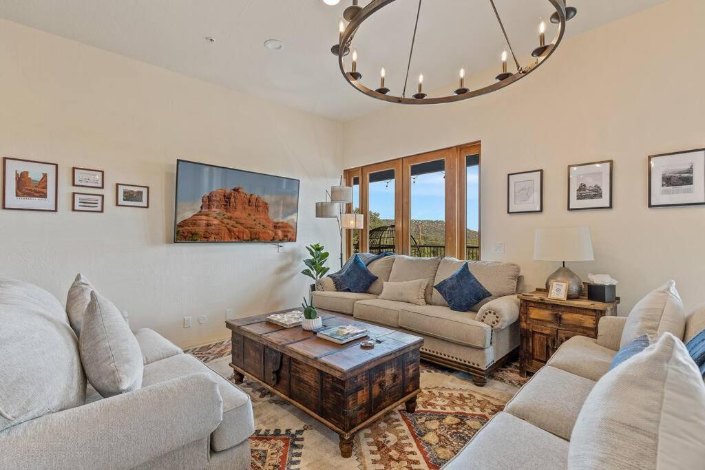 Close To Fresh Creek! Sleeps 12 ~ Amazing Views W/Serene Open Space ~ Hot Tub + Game Room ~ Trails Outside Sedona Eksteriør bilde