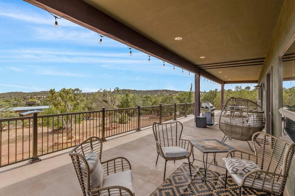 Close To Fresh Creek! Sleeps 12 ~ Amazing Views W/Serene Open Space ~ Hot Tub + Game Room ~ Trails Outside Sedona Eksteriør bilde